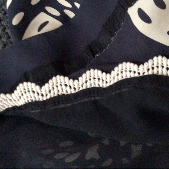 Beautiful Leifsdottir silk dress- size 4, worn once- bought at Anthropologie - Picture 8 of 9